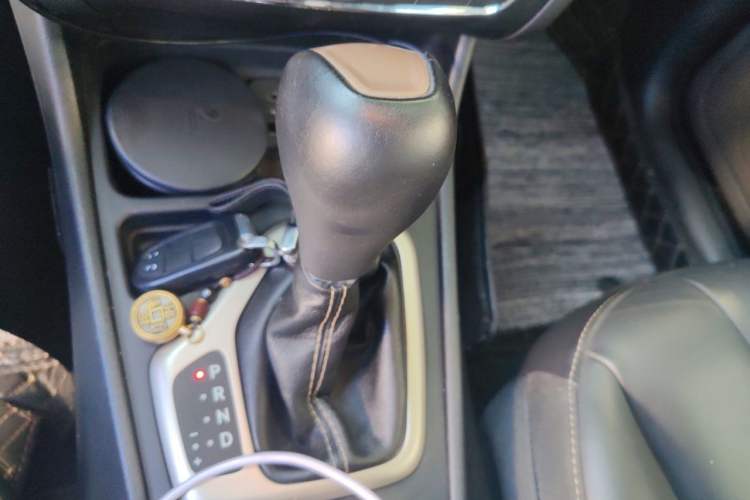 Used Jeep Cherokee 2016 2.0L Superior Edition Gear Lever