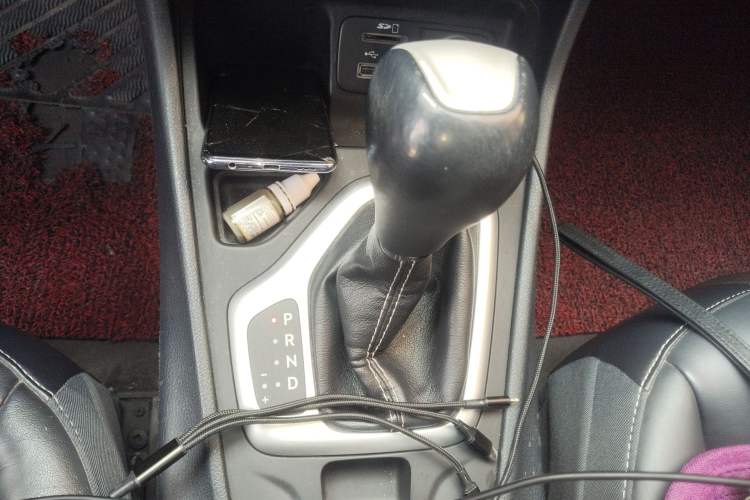 Used Jeep Cherokee 2016 2.4L Leading Edition Gear Lever