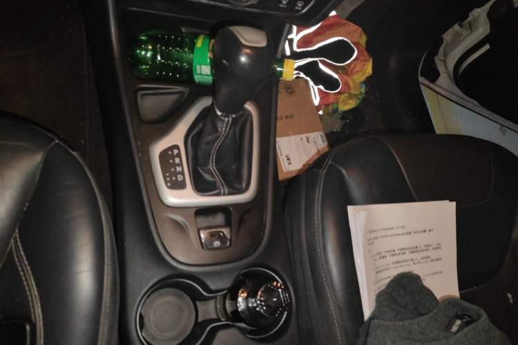 Used Jeep Cherokee 2016 2.4L Leading Smart Version Gear Lever