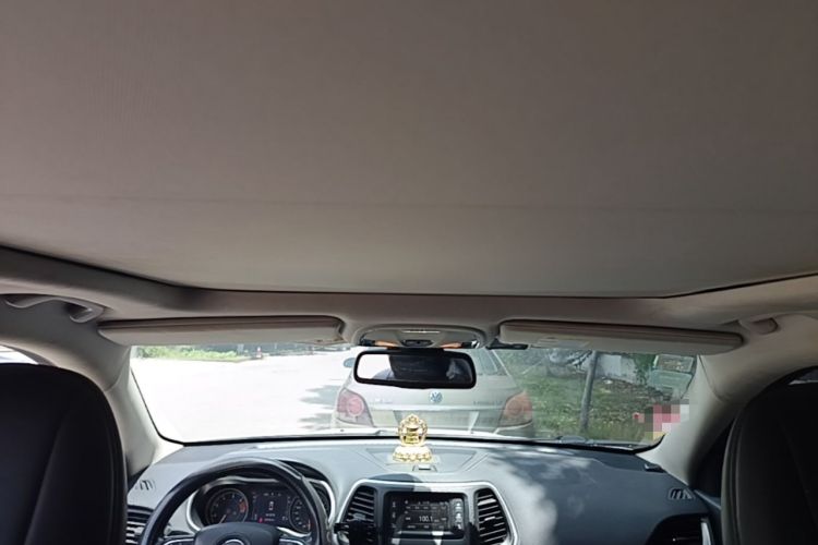 Used Jeep Cherokee 2016 2.4L Leading Edition Headliner