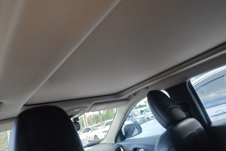 Used Jeep Cherokee 2016 2.4L Leading Edition Headliner