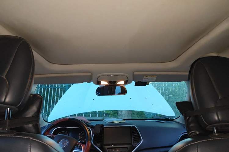 Used Jeep Cherokee 2016 2.4L Leading Edition Headliner