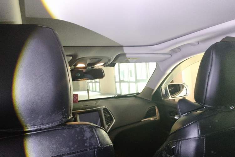 Used Jeep Cherokee 2016 2.4L Leading Smart Version Headliner