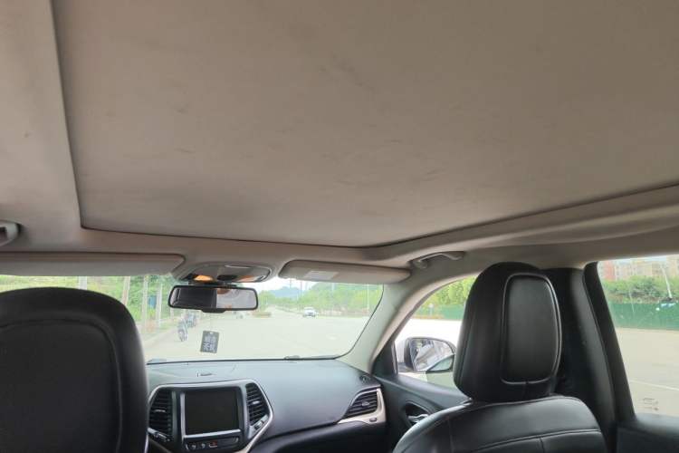 Used Jeep Cherokee 2016 2.4L Superior Edition Headliner