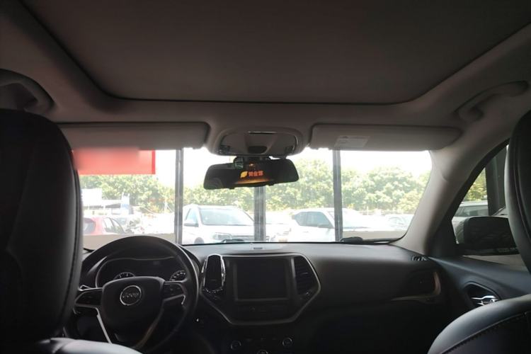 Used Jeep Cherokee 2016 2.0L Superior Edition Headliner