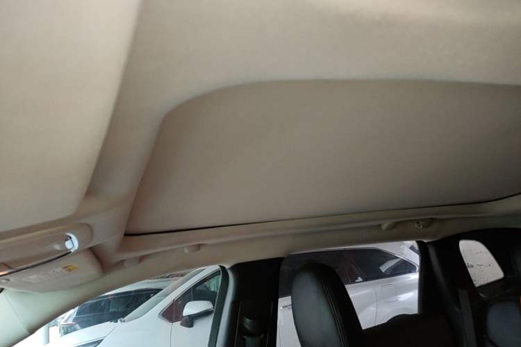 Used Jeep Cherokee 2016 2.0L Leading Edition Headliner