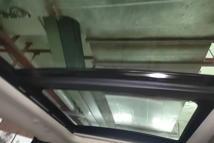 Used Jeep Cherokee 2016 2.0L Superior Edition Headliner
