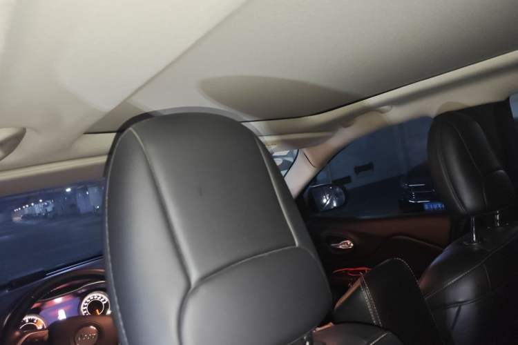 Used Jeep Cherokee 2016 2.4L Superior Edition Headliner