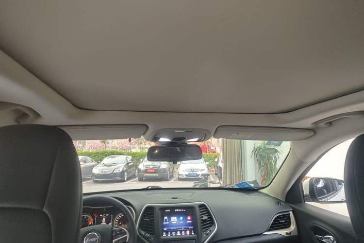 Used Jeep Cherokee 2016 2.4L Leading Edition Headliner