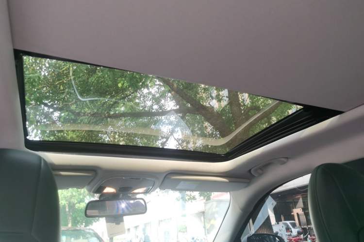 Used Jeep Cherokee 2016 2.4L Leading Edition Headliner