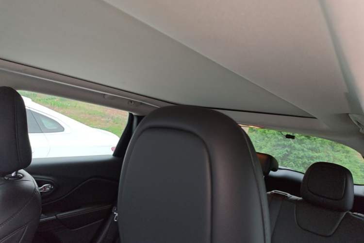 Used Jeep Cherokee 2016 2.4L Professional Edition Headliner