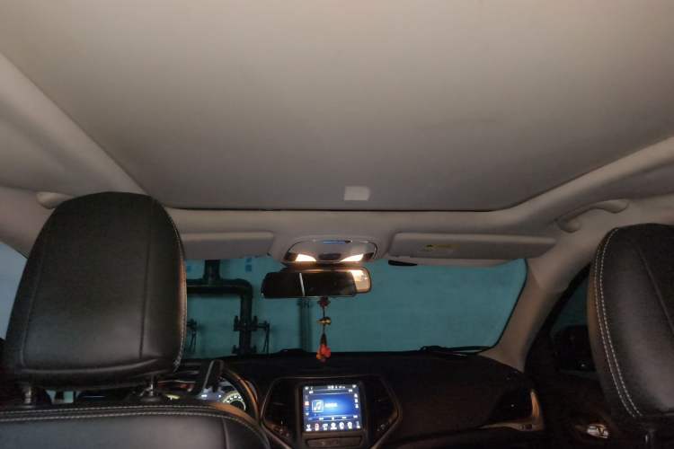 Used Jeep Cherokee 2016 2.0L Superior Edition Headliner