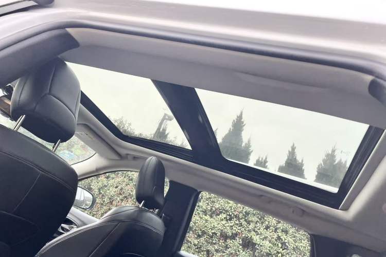 Used Jeep Cherokee 2016 2.0L Superior Edition Headliner