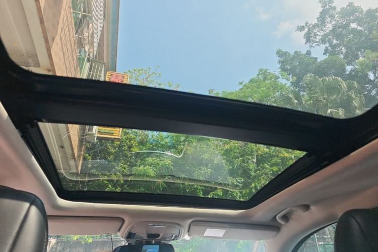 Used Jeep Cherokee 2016 2.4L Leading Edition Headliner