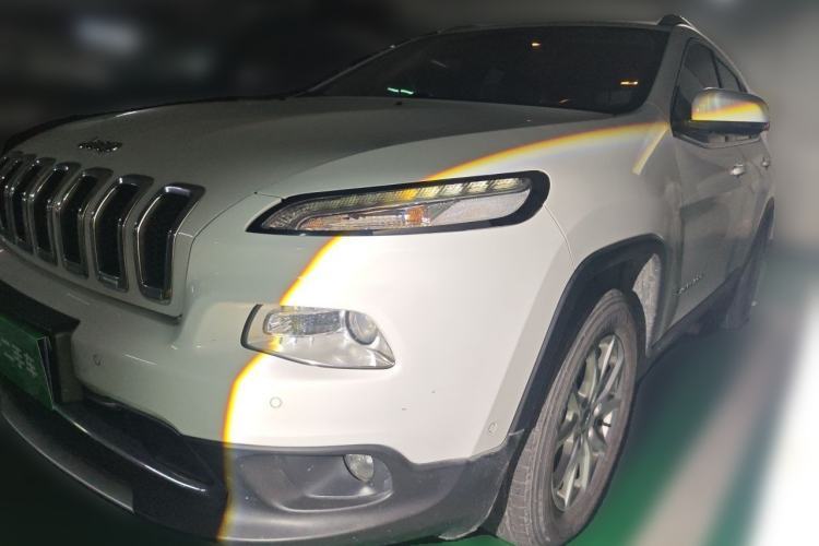 Jeep Cherokee 2016 2.4L Professional Edition usata Guazi used car, China used car export, Used car for sale, Used  cars, Cheapest cars for sale