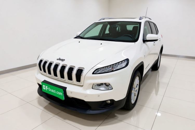 Used Jeep Cherokee 2016 2.4L Leading Edition Guazi used car, China used car export, Used car for sale, Used  cars, Cheapest cars for sale