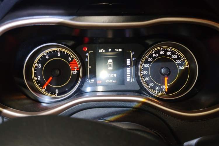 Used Jeep Cherokee 2016 2.4L Leading Edition Instrument Cluster