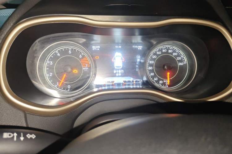 Used Jeep Cherokee 2016 2.0L Superior Edition Instrument Cluster