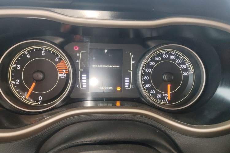 Used Jeep Cherokee 2016 2.4L Leading Edition Instrument Cluster