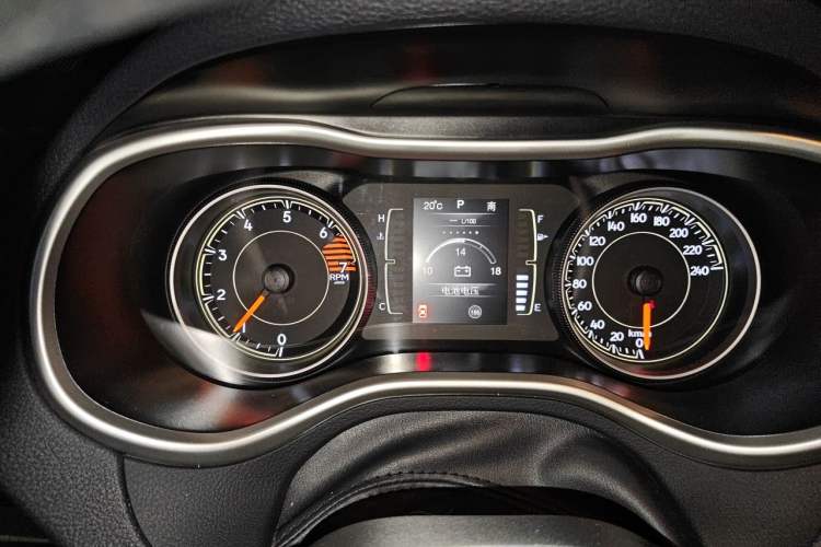 Used Jeep Cherokee 2016 2.4L Leading Edition Instrument Cluster
