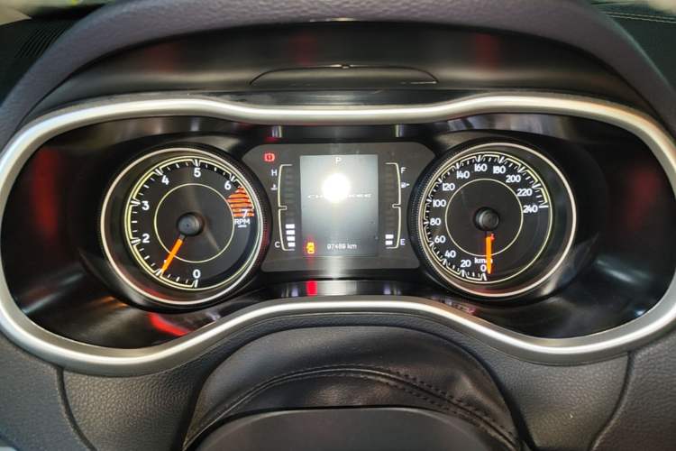 Used Jeep Cherokee 2016 2.4L Leading Edition Instrument Cluster