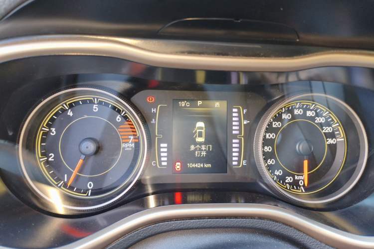 Used Jeep Cherokee 2016 2.4L Leading Edition Instrument Cluster