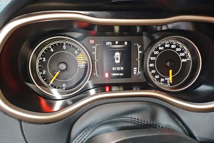 Used Jeep Cherokee 2016 2.4L Leading Edition Instrument Cluster