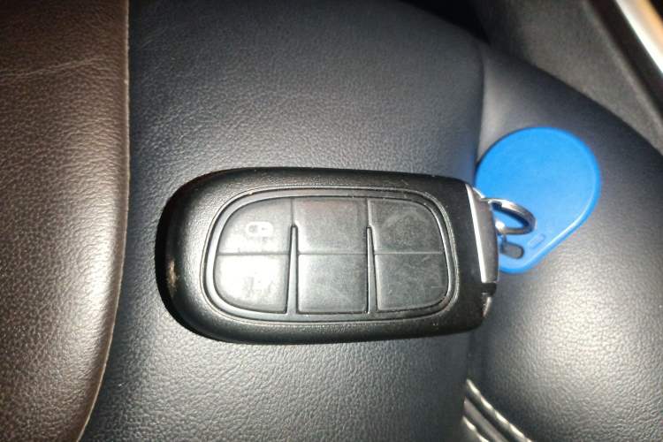Used Jeep Cherokee 2016 2.4L Professional Edition Interior 1