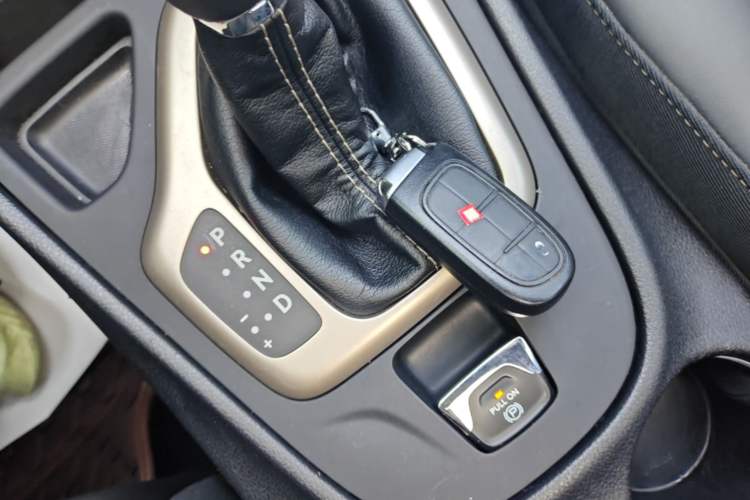 Used Jeep Cherokee 2016 2.4L Leading Smart Version Interior 1