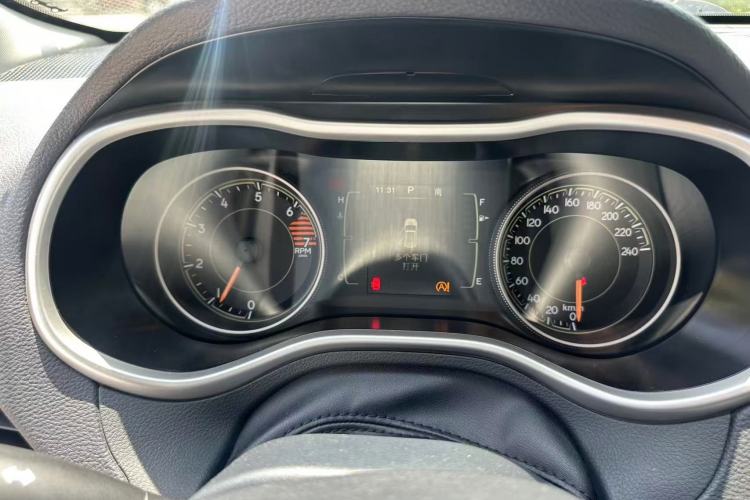 Used Jeep Cherokee 2016 2.4L Leading Edition Interior 6