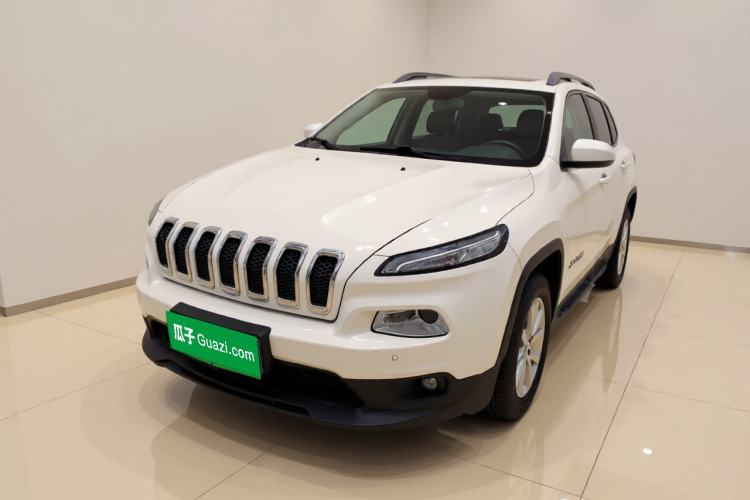 Used Jeep Cherokee 2016 2.4L Leading Edition Guazi used car, China used car export, Used car for sale, Used cars, Cheapest cars for sale