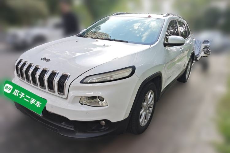 Used Jeep Cherokee 2016 2.0L Superior Edition Guazi used car, China used car export, Used car for sale, Used cars, Cheapest cars for sale