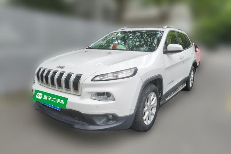 Used Jeep Cherokee 2016 2.0L Superior Edition Guazi used car, China used car export, Used car for sale, Used  cars, Cheapest cars for sale
