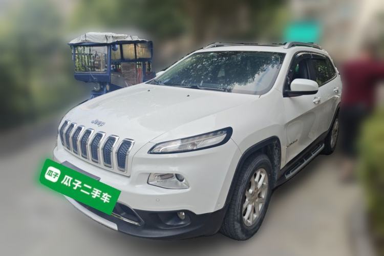 Used Jeep Cherokee 2016 2.4L Professional Edition Guazi used car, China used car export, Used car for sale, Used  cars, Cheapest cars for sale