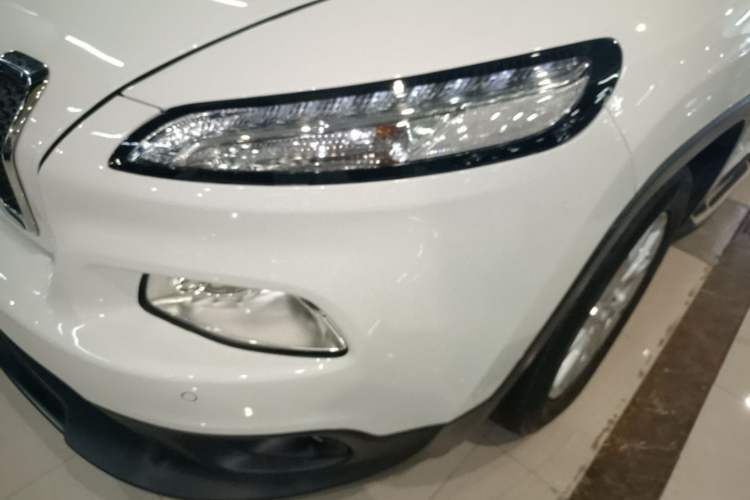 Used Jeep Cherokee 2016 2.4L Leading Smart Version Left Front Headlight