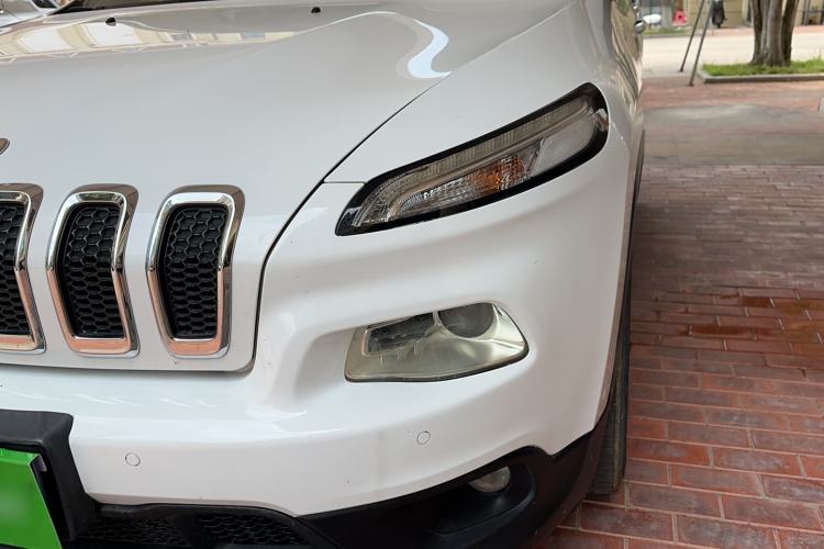 Used Jeep Cherokee 2016 2.0L Superior Edition Left Front Headlight