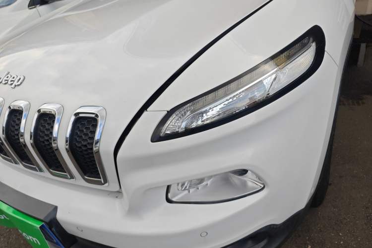 Used Jeep Cherokee 2016 2.4L Leading Edition Left Front Headlight