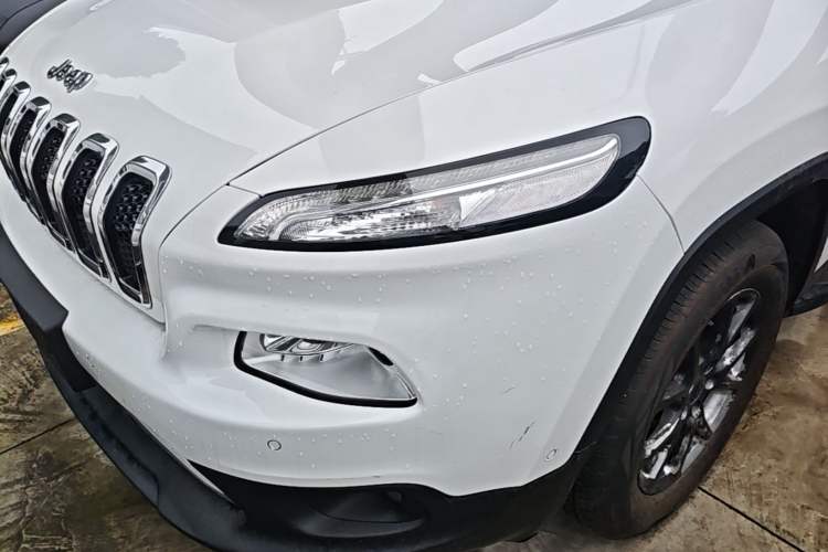 Used Jeep Cherokee 2016 2.4L Professional Smart Version Left Front Headlight