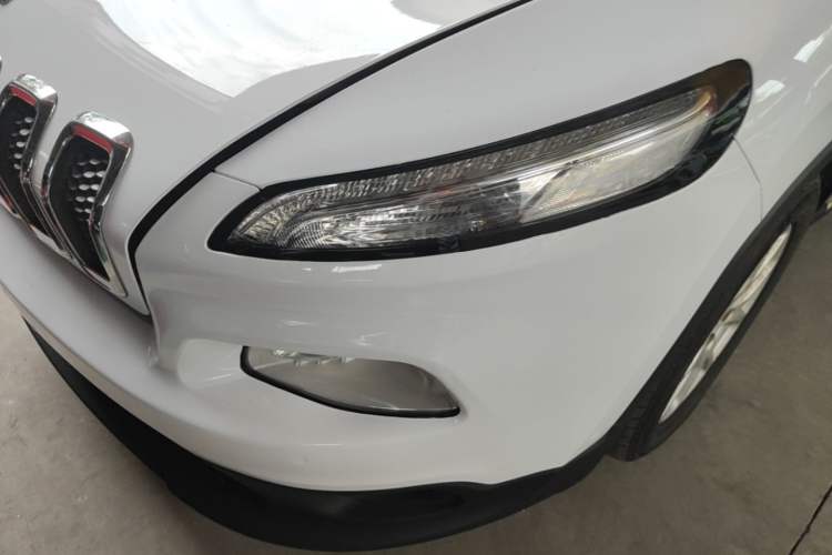 Used Jeep Cherokee 2016 2.0L Superior Edition Left Front Headlight