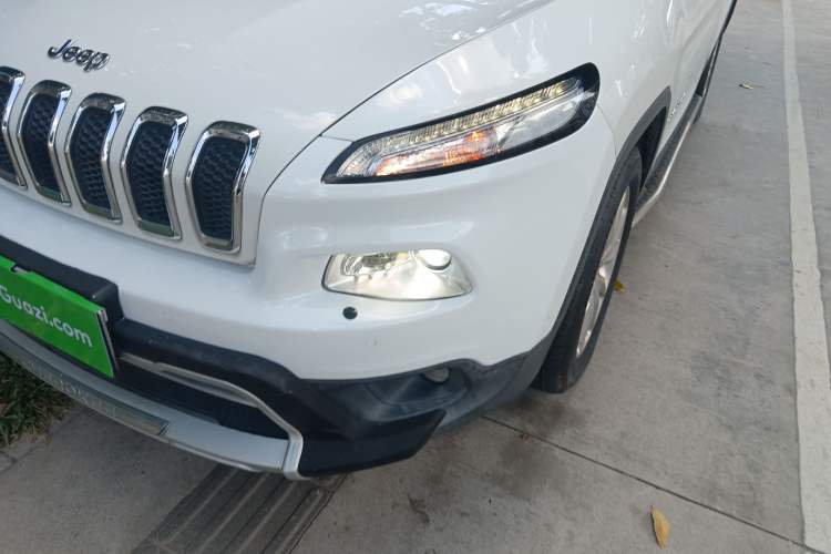 Used Jeep Cherokee 2016 2.4L All-in-One Edition Left Front Headlight