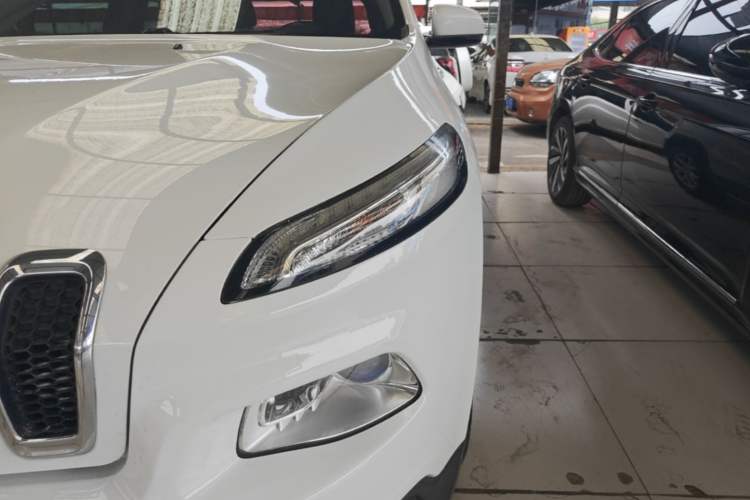 Used Jeep Cherokee 2016 2.4L Professional Edition Left Front Headlight
