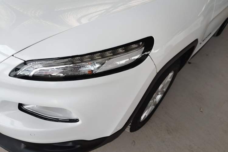 Used Jeep Cherokee 2016 2.0L Superior Edition Left Front Headlight