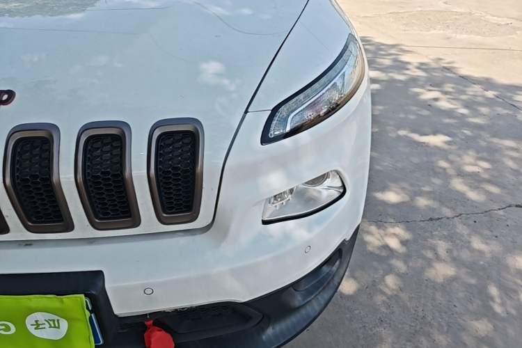 Used Jeep Cherokee 2016 2.4L 75th Anniversary Edition Left Front Headlight
