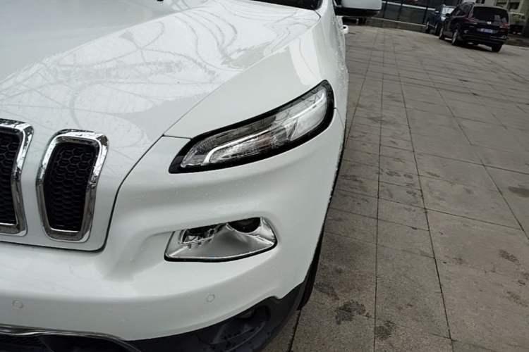 Used Jeep Cherokee 2016 2.4L Professional Smart Version Left Front Headlight