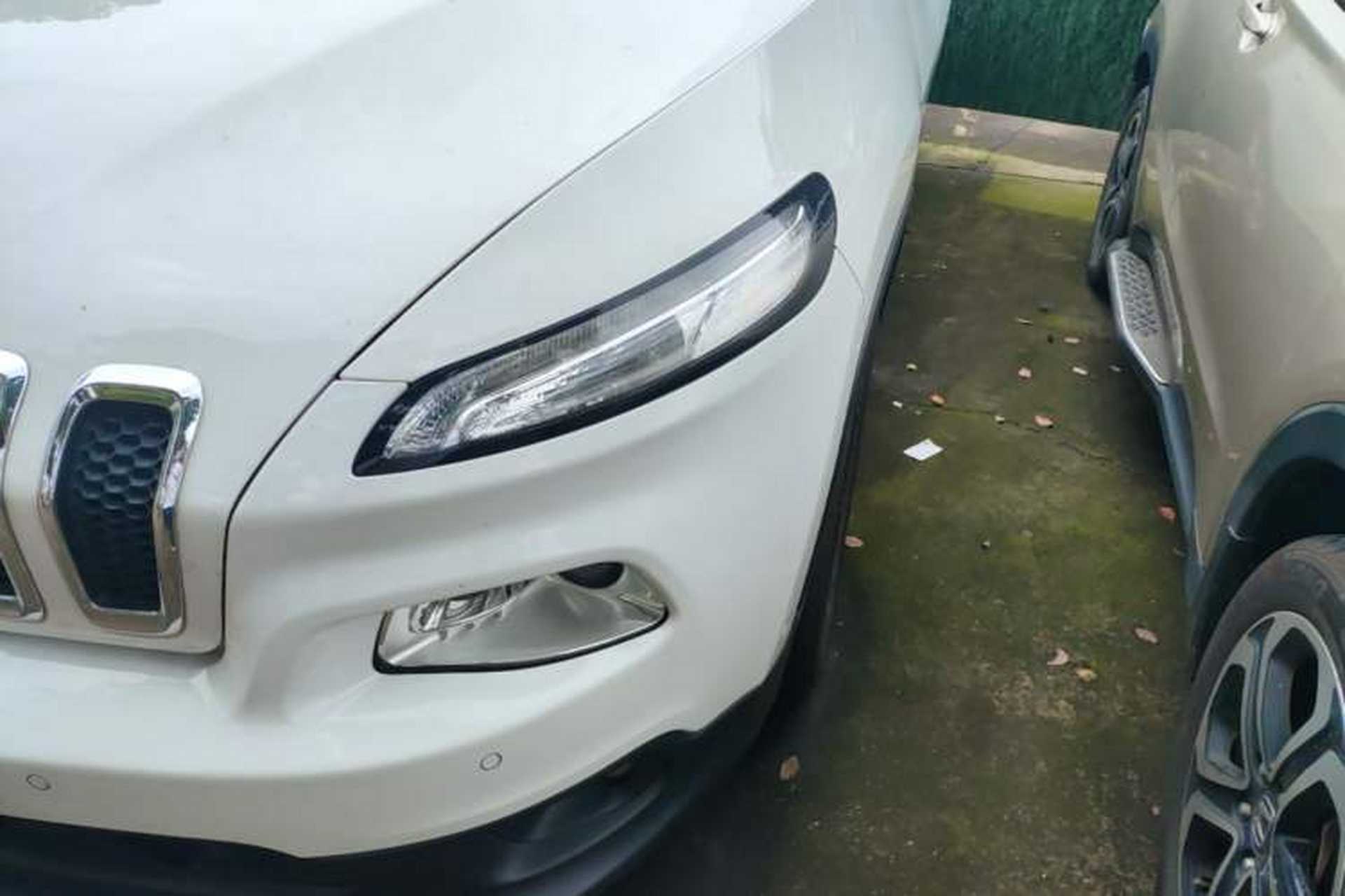 Used Jeep Cherokee 2016 2.4L Leading Edition Left Front Headlight
