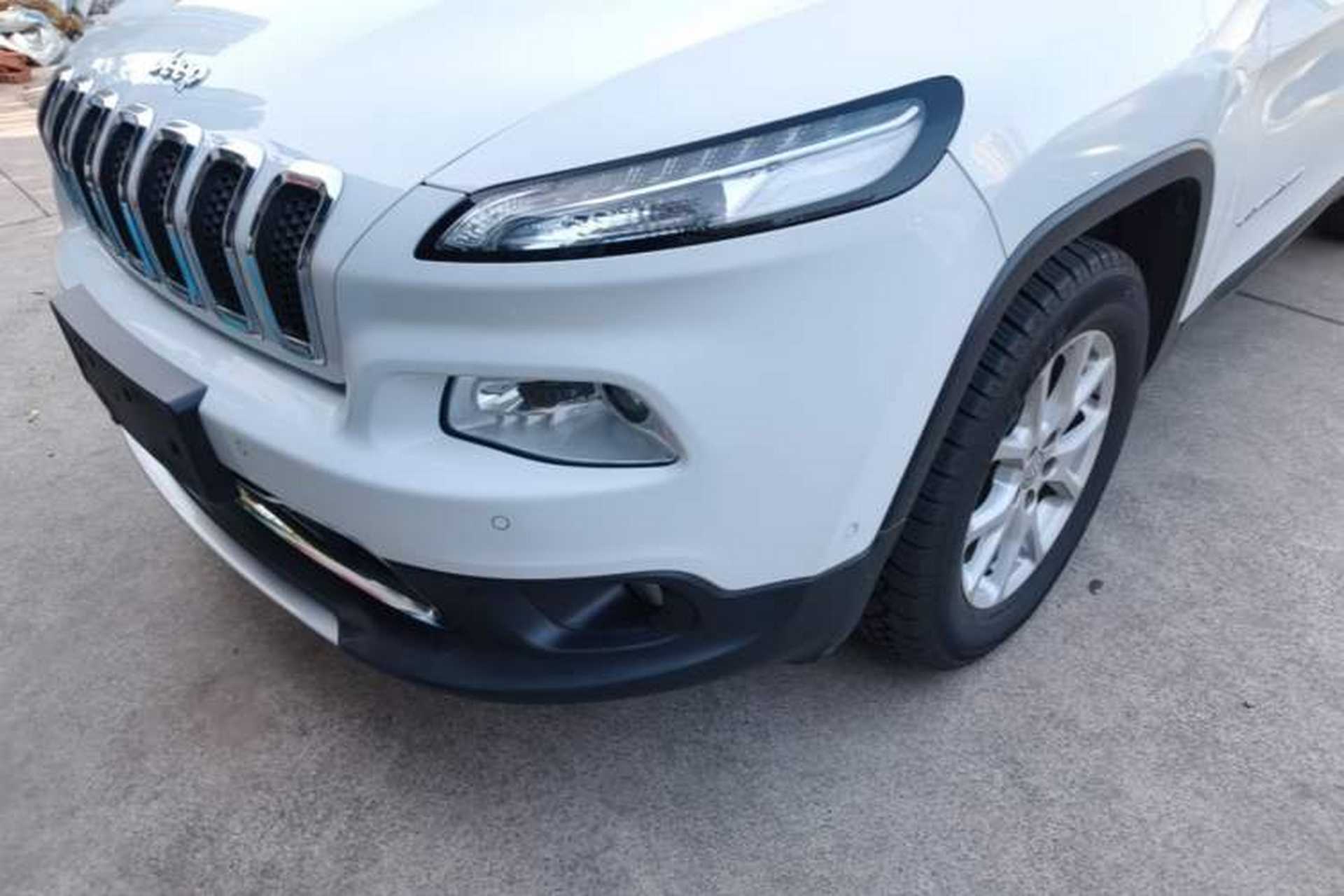 Used Jeep Cherokee 2016 2.4L Professional Smart Version Left Front Headlight
