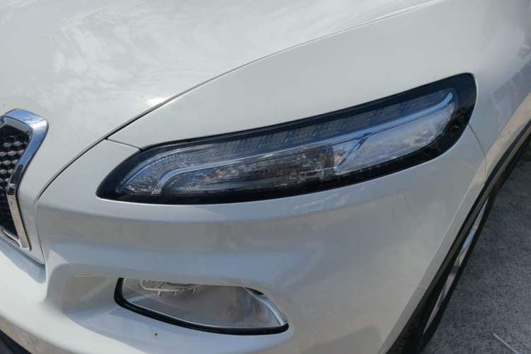 Used Jeep Cherokee 2016 2.0L Smart Version Left Front Headlight