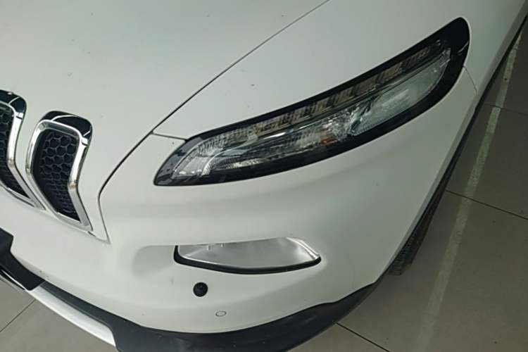 Used Jeep Cherokee 2016 2.4L Superior Edition Left Front Headlight