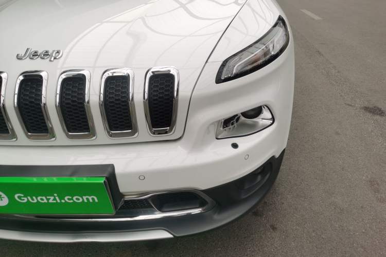 Used Jeep Cherokee 2016 2.4L Superior Edition Left Front Headlight