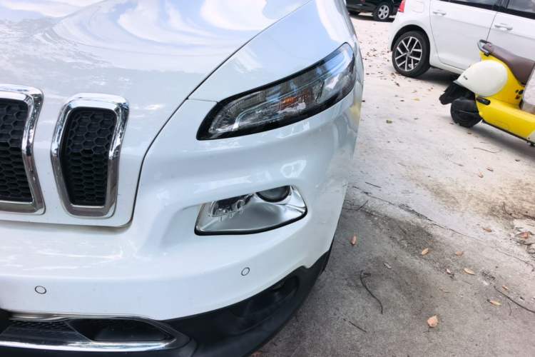 Used Jeep Cherokee 2016 2.4L Professional Edition Left Front Headlight